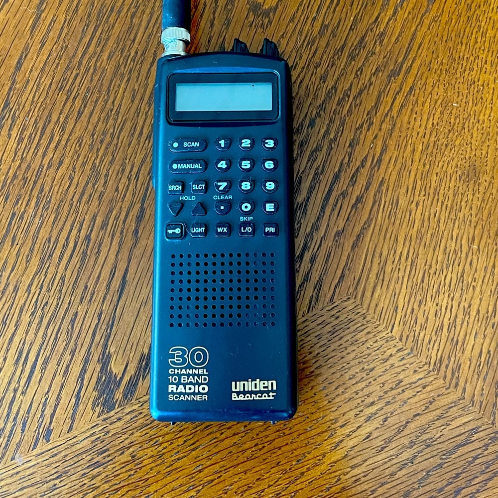 Uniden Bearcat BC60XLT-1 Scanner 30 Channel Programmable Scanner